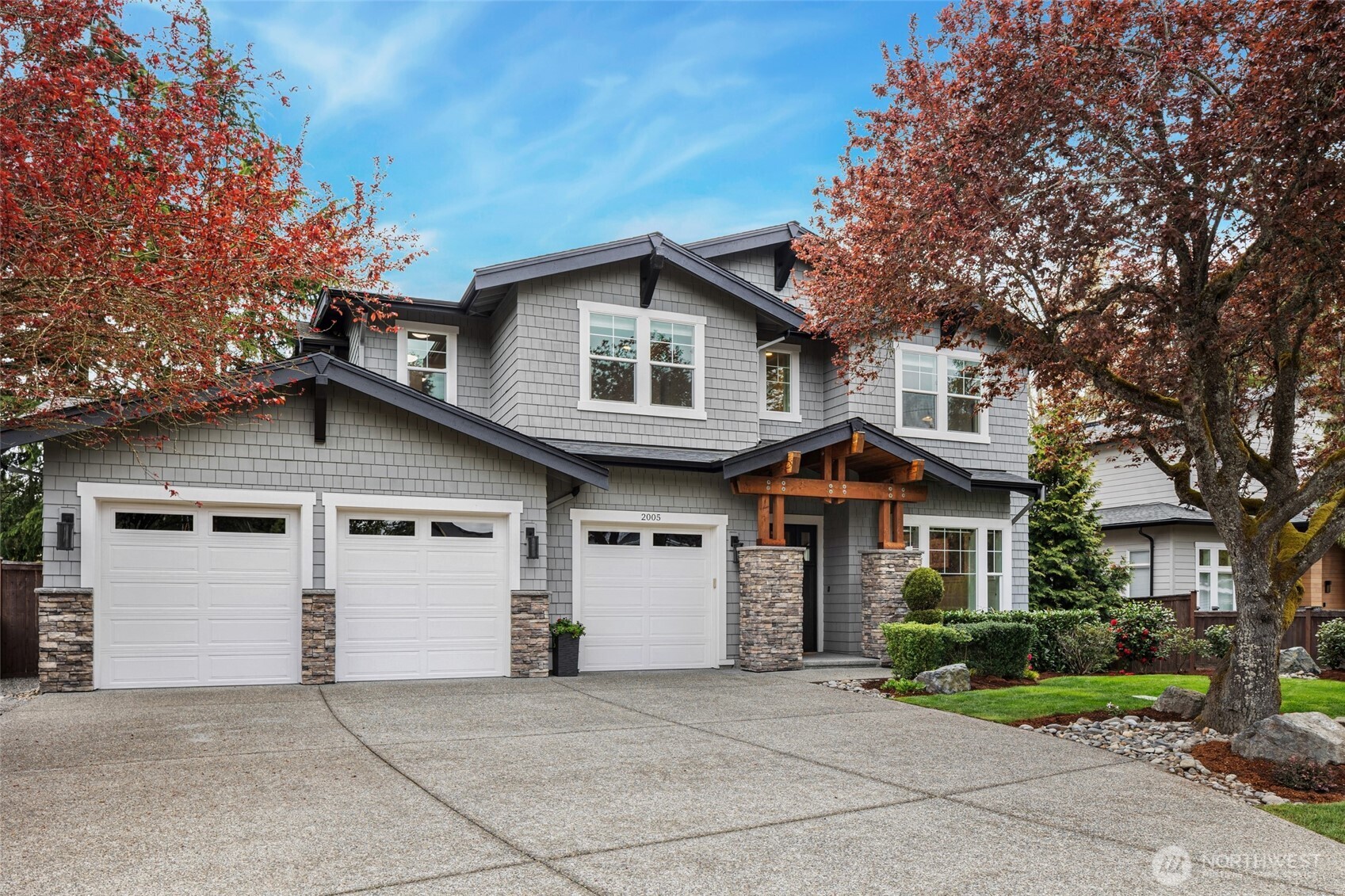 2005 105th Avenue NE, Bellevue, WA 98004