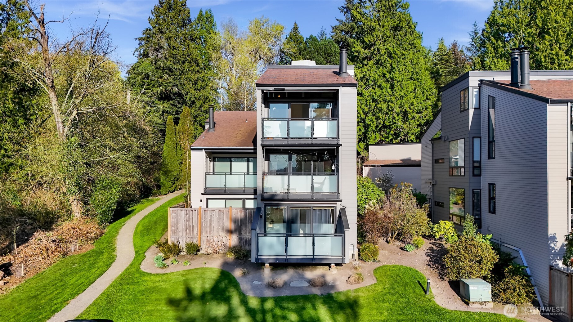 11230 NE 68th Street #C, Kirkland, WA 98033