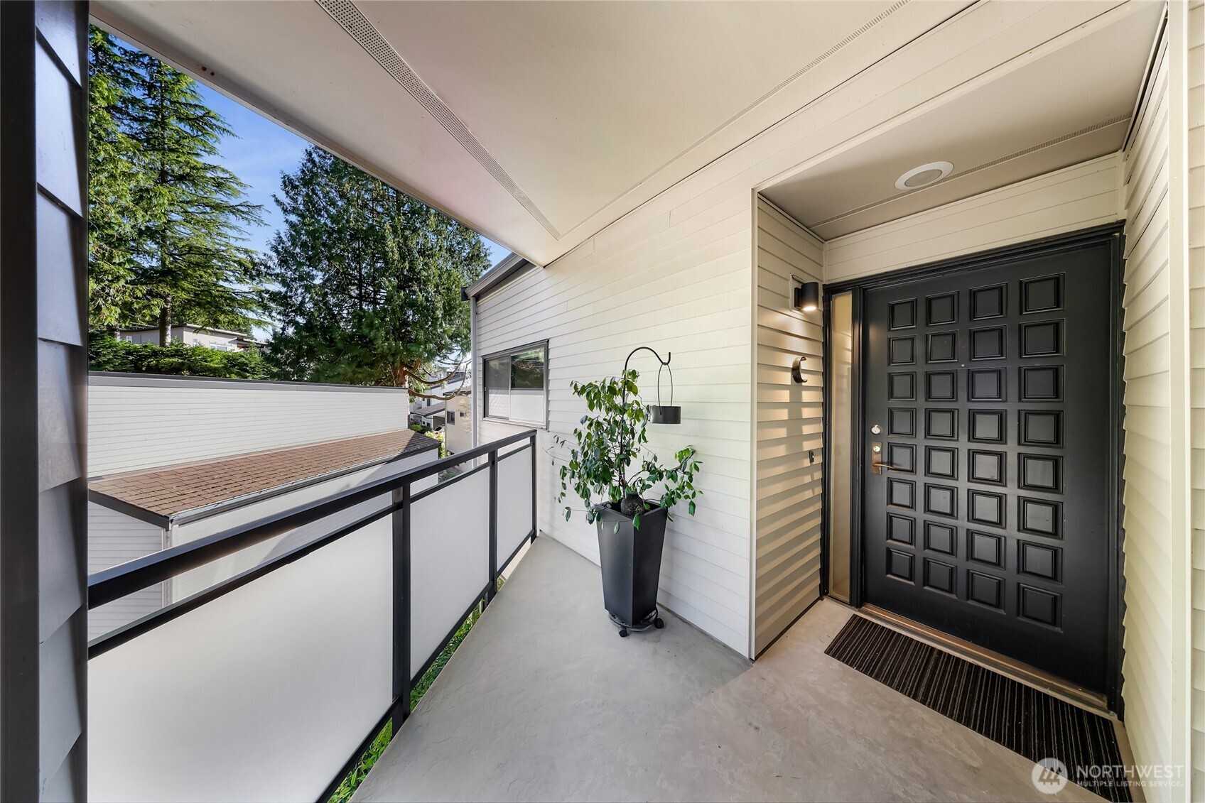 11230 NE 68th Street #C, Kirkland, WA 98033
