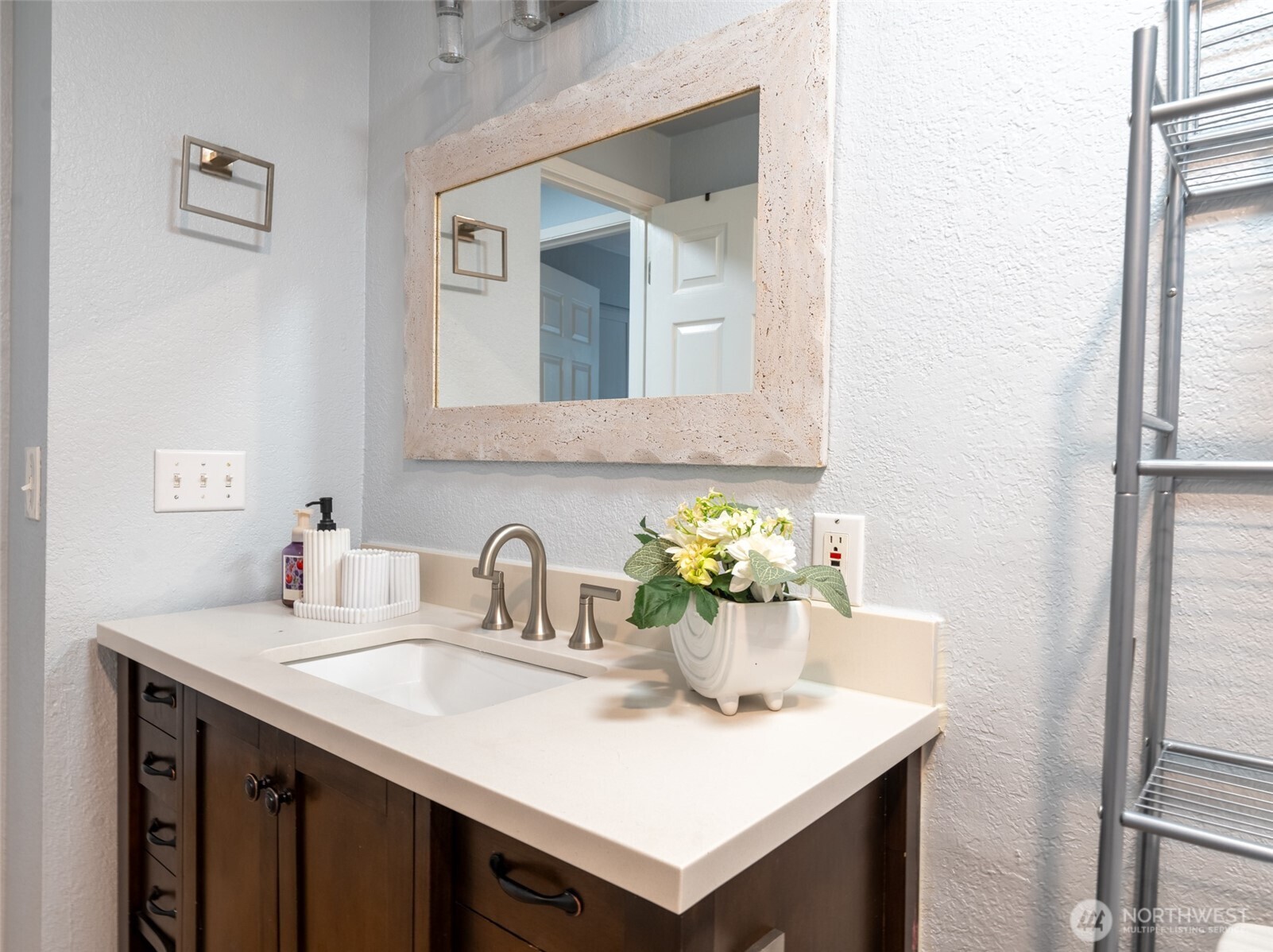 12505 NE 117th Place #J7, Kirkland, WA 98034