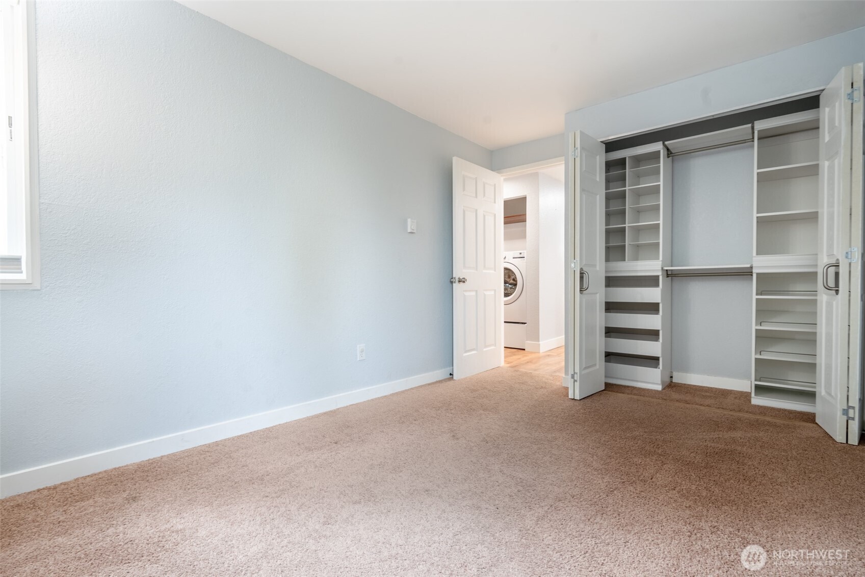12505 NE 117th Place #J7, Kirkland, WA 98034