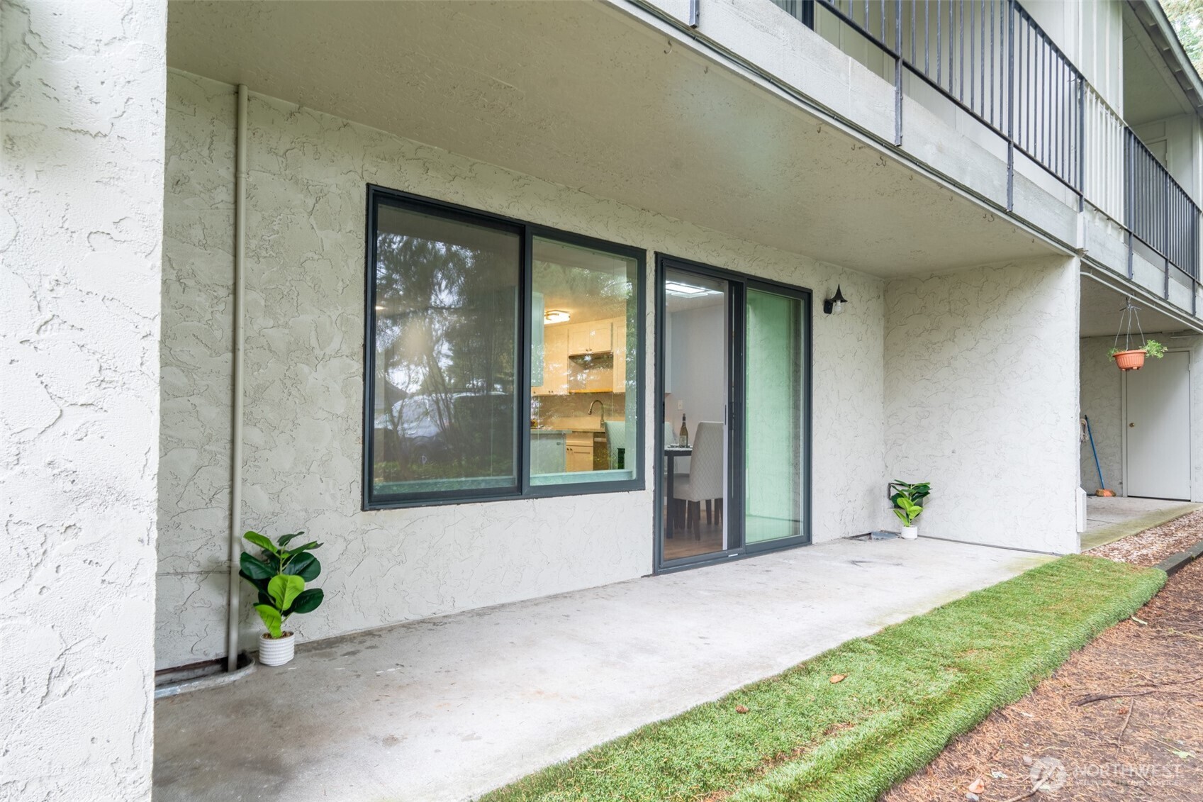 12505 NE 117th Place #J7, Kirkland, WA 98034