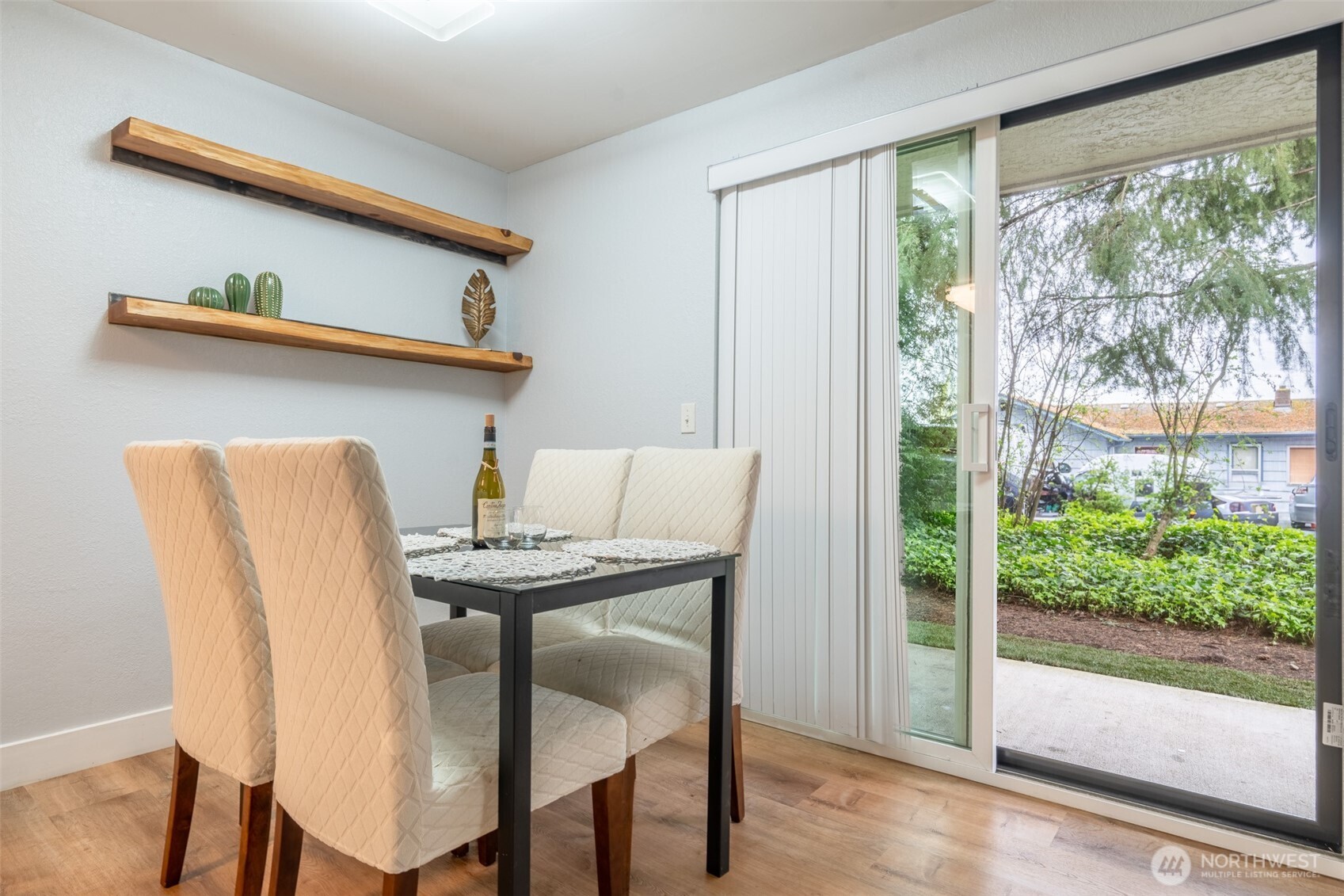 12505 NE 117th Place #J7, Kirkland, WA 98034