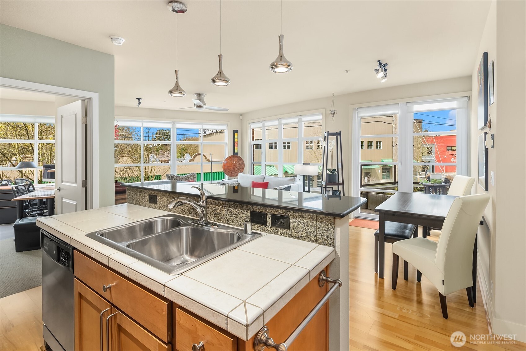 410 NE 70th Street #201, Seattle, WA 98115