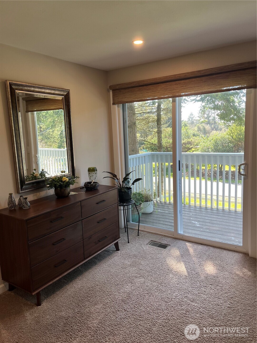 102 N Narwhal Loop NW, Ocean Shores, WA 98569