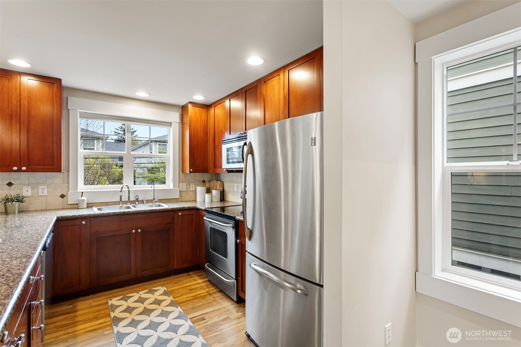 9501 Interlake Avenue N, Seattle, WA 98103