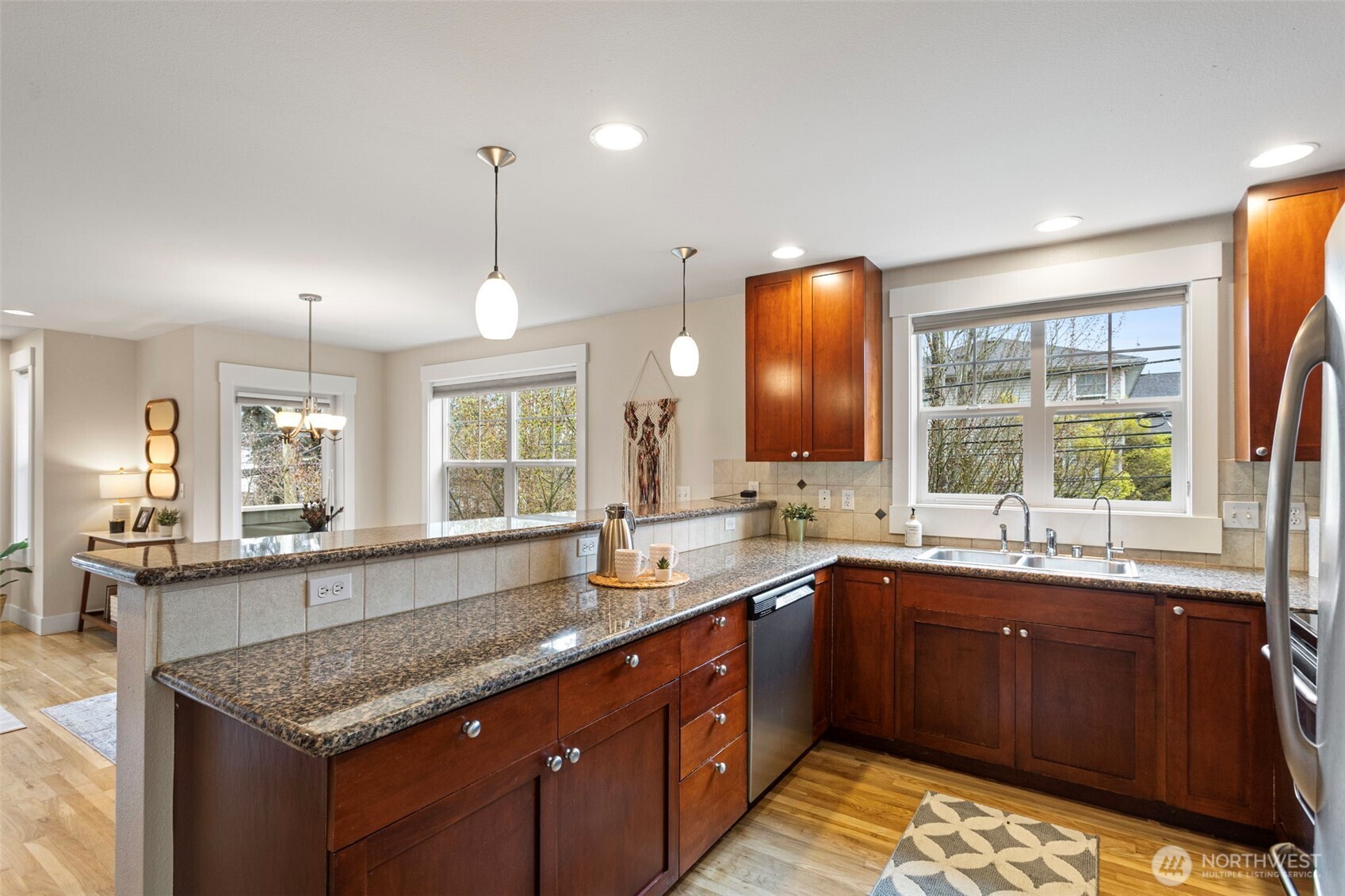 9501 Interlake Avenue N, Seattle, WA 98103