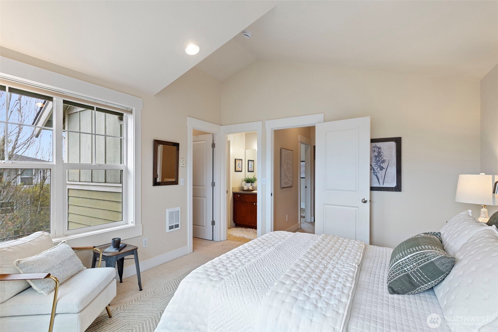 9501 Interlake Avenue N, Seattle, WA 98103