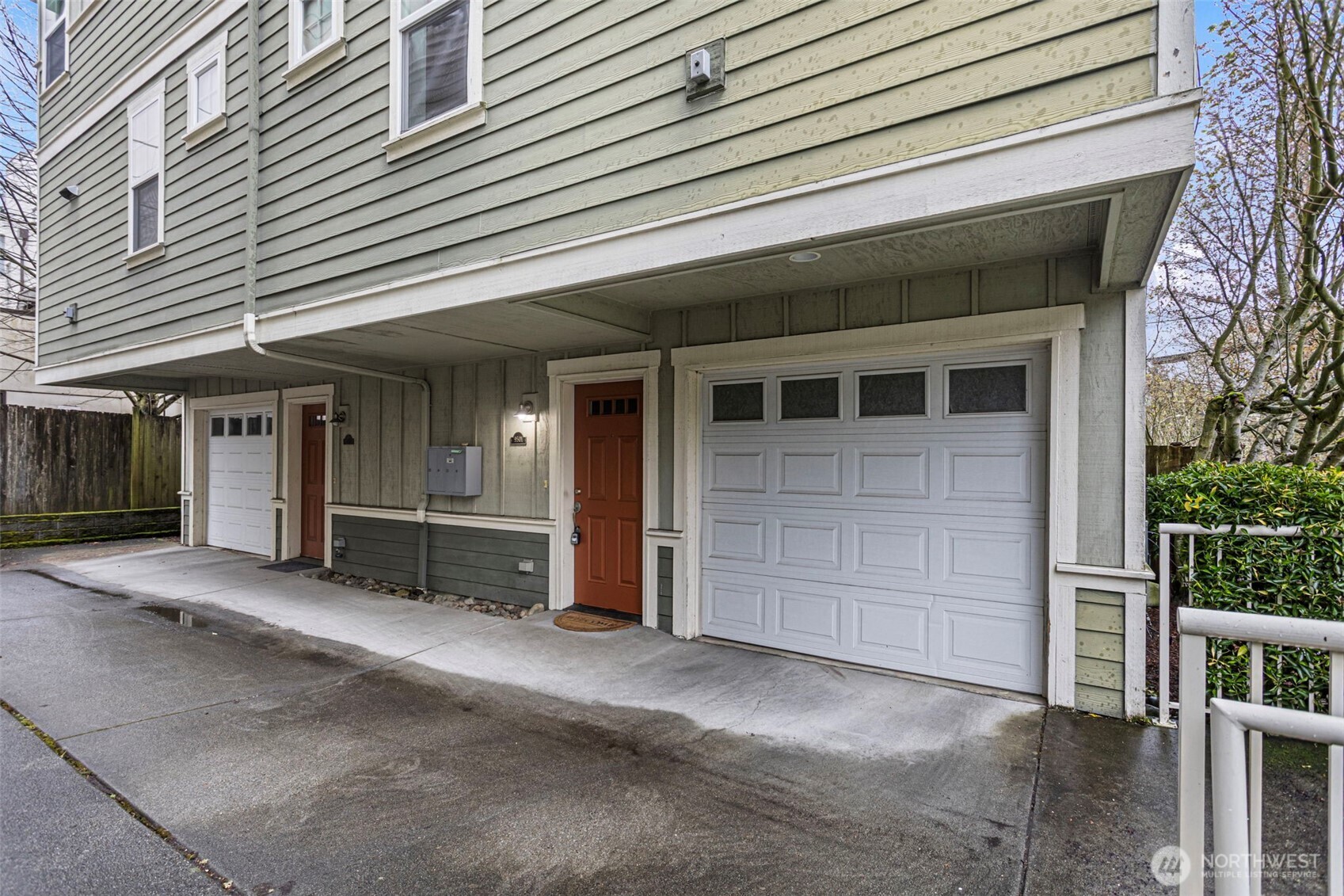 9501 Interlake Avenue N, Seattle, WA 98103