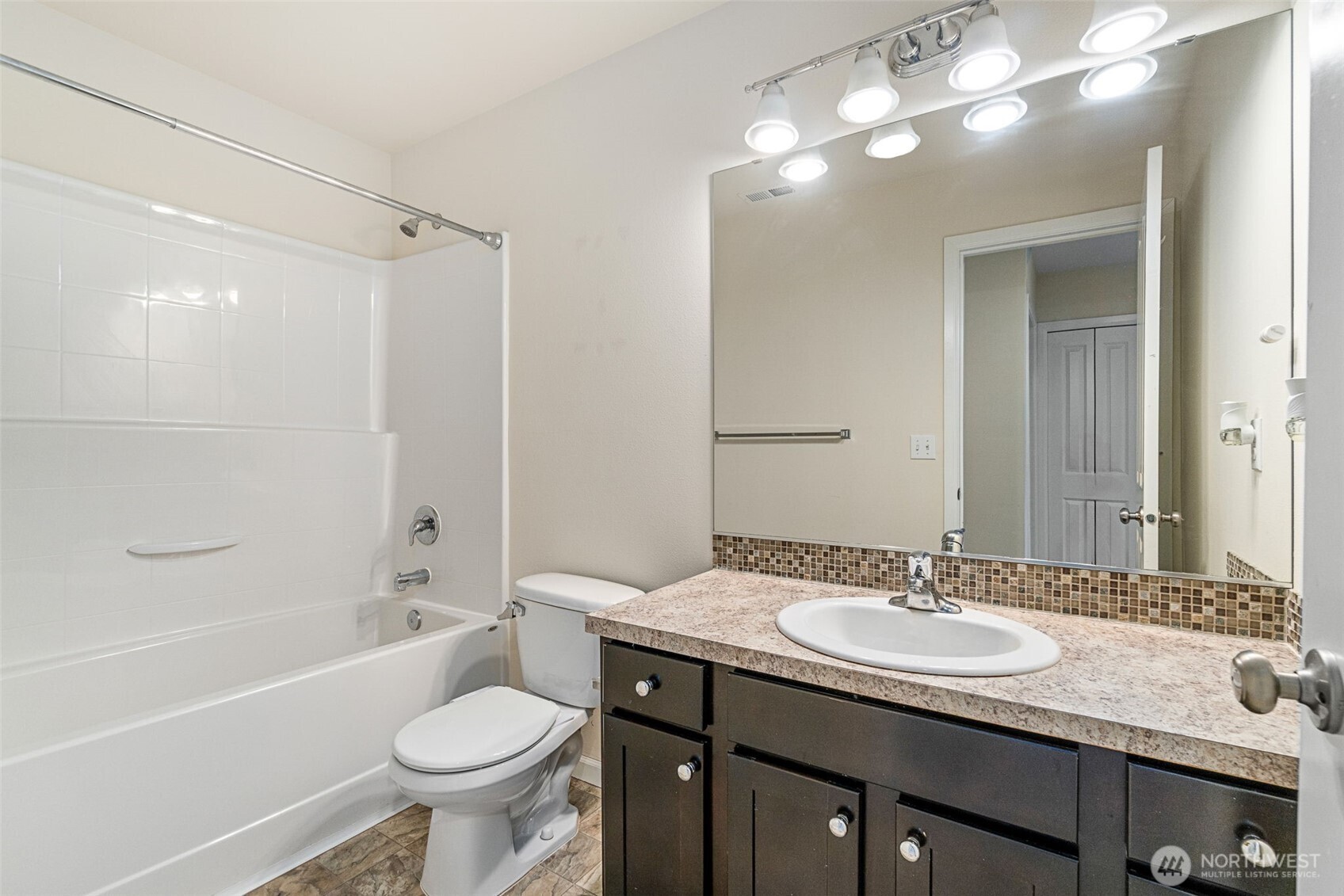 412 201 Street SW, Lynnwood, WA 98036