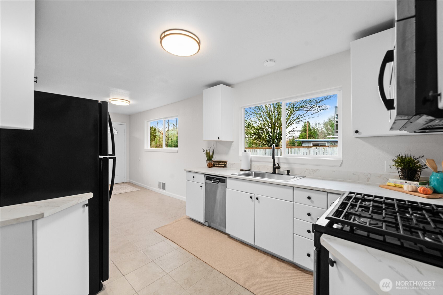 7552 21st Avenue SW, Seattle, WA 98106