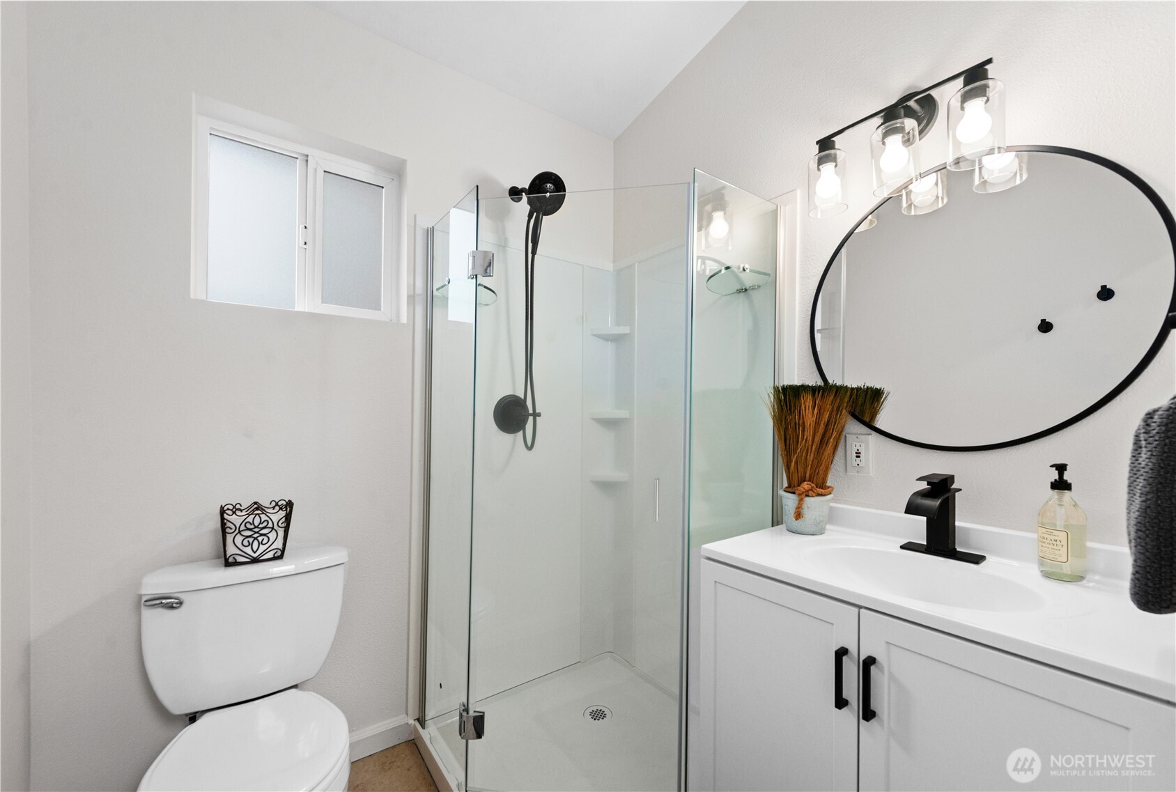 7552 21st Avenue SW, Seattle, WA 98106