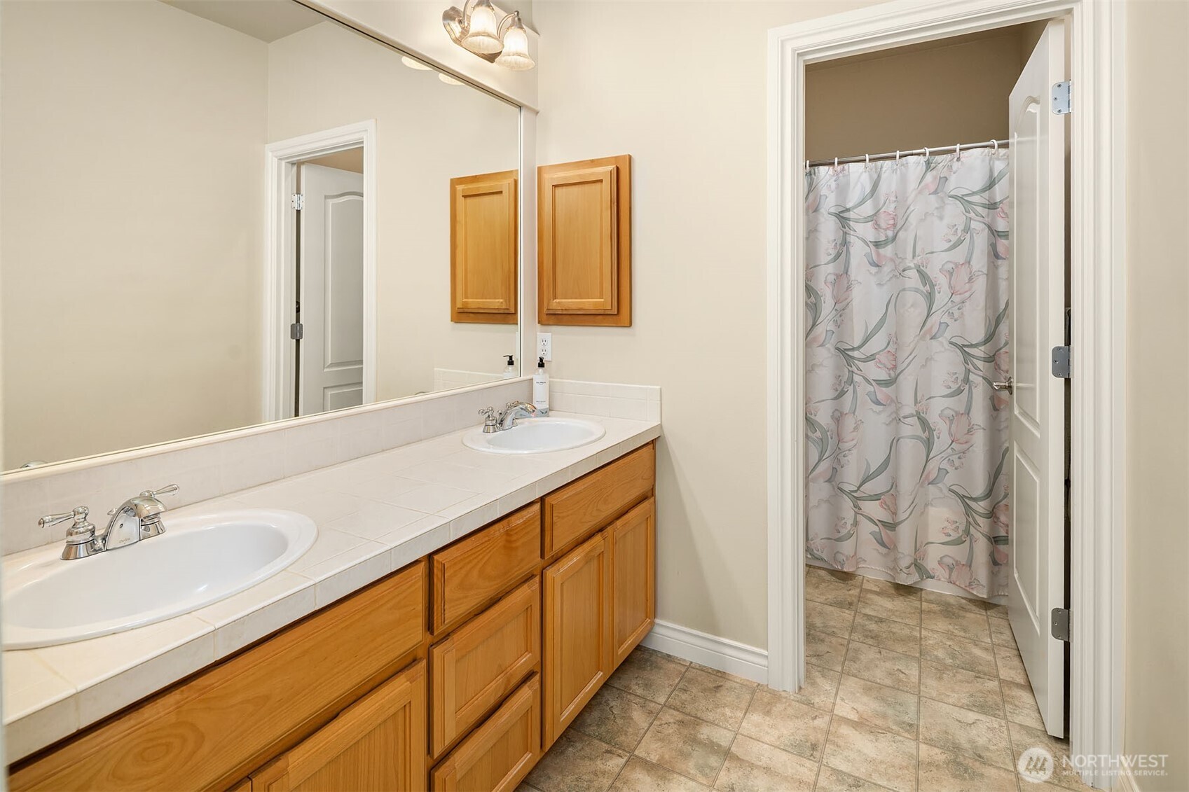 11787 159th Avenue NE, Redmond, WA 98052