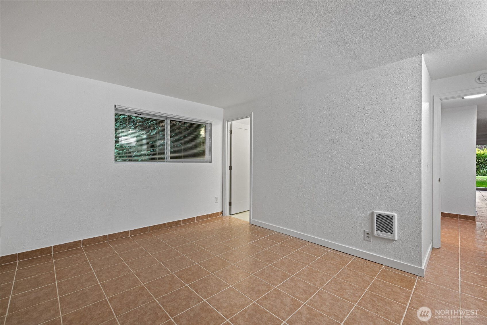 15280 MacAdam Road S #E-101, Seattle, WA 98188