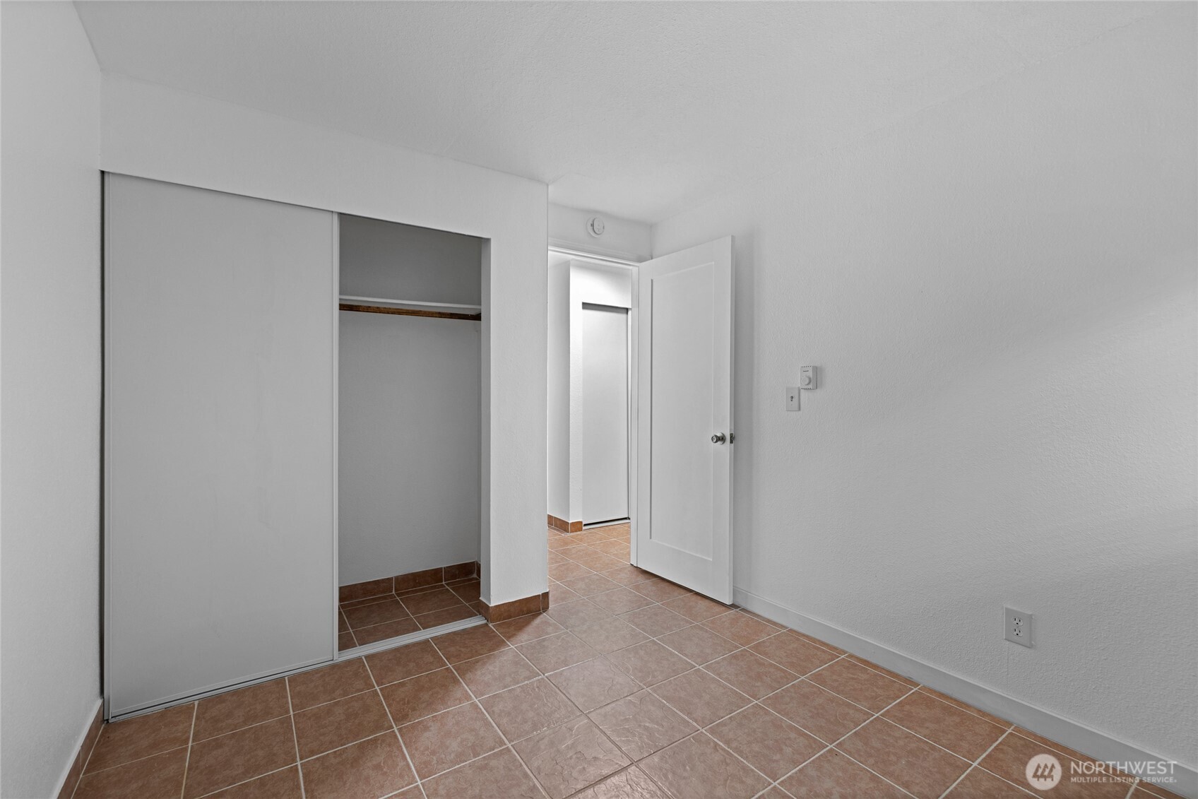 15280 MacAdam Road S #E-101, Seattle, WA 98188