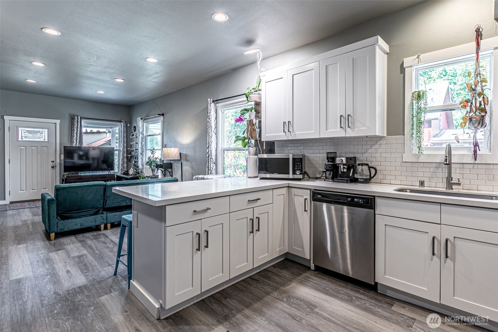 6827 S Thompson Avenue , Tacoma, WA 98408