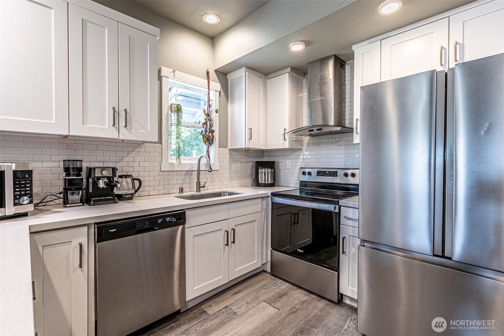 6827 S Thompson Avenue , Tacoma, WA 98408