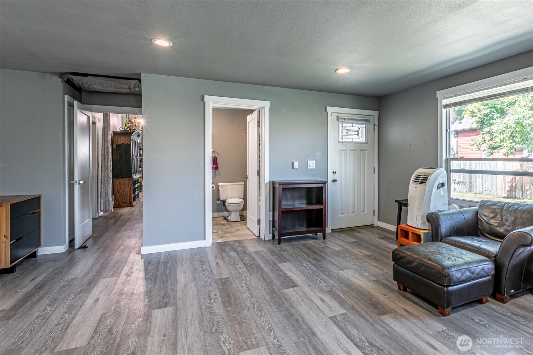 6827 S Thompson Avenue , Tacoma, WA 98408