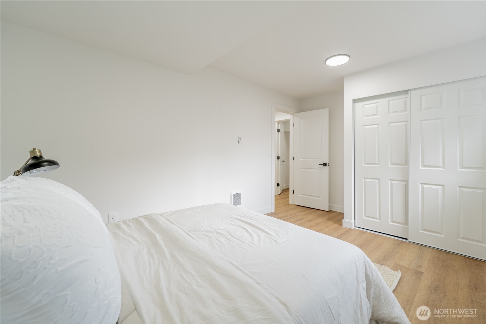 1315 E Marine View Drive , Everett, WA 98201-1933