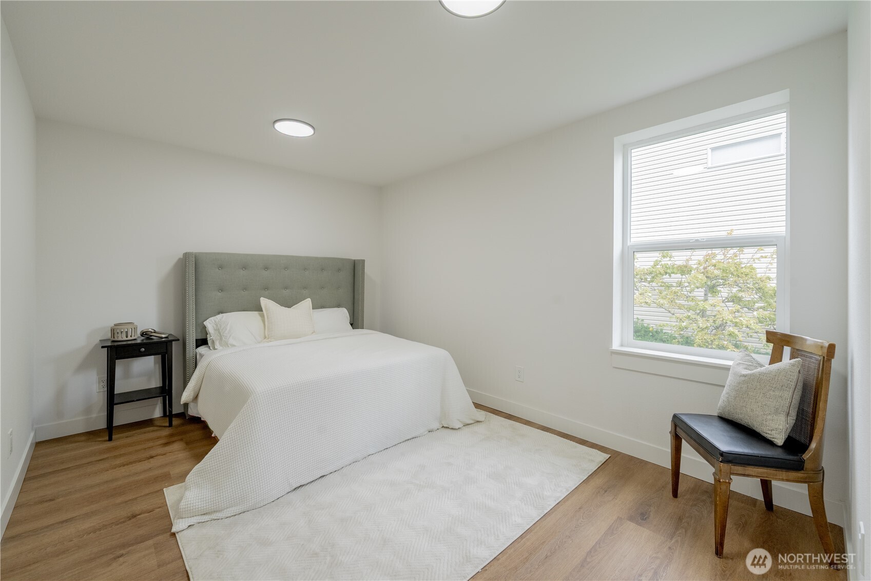 1315 E Marine View Drive , Everett, WA 98201-1933