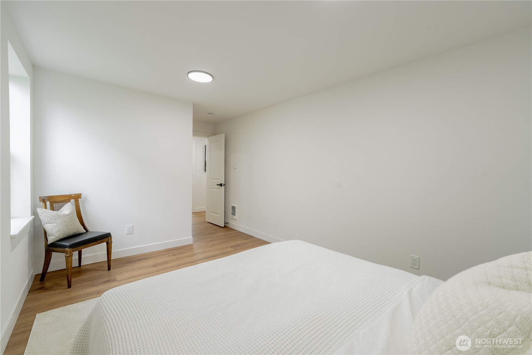 1315 E Marine View Drive , Everett, WA 98201-1933