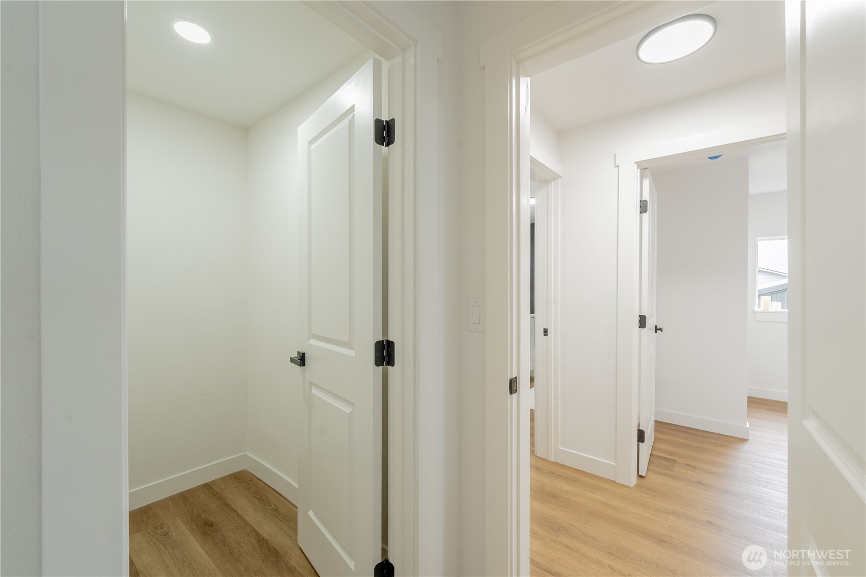 1315 E Marine View Drive , Everett, WA 98201-1933