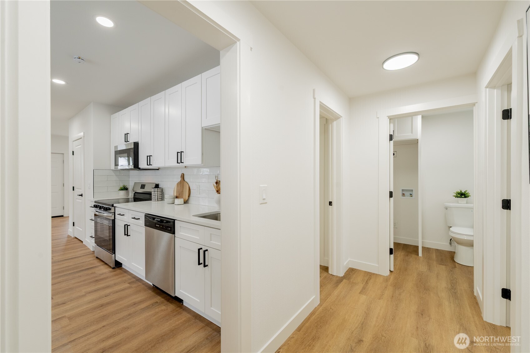 1315 E Marine View Drive , Everett, WA 98201-1933