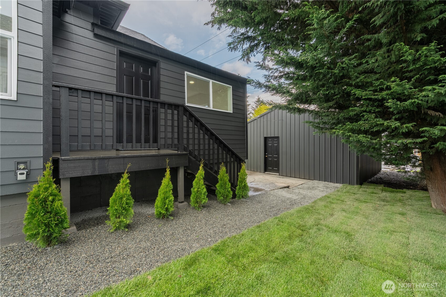 1315 E Marine View Drive , Everett, WA 98201-1933