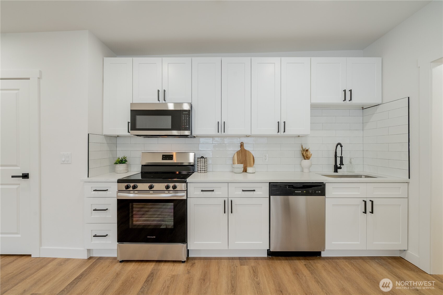 1315 E Marine View Drive , Everett, WA 98201-1933