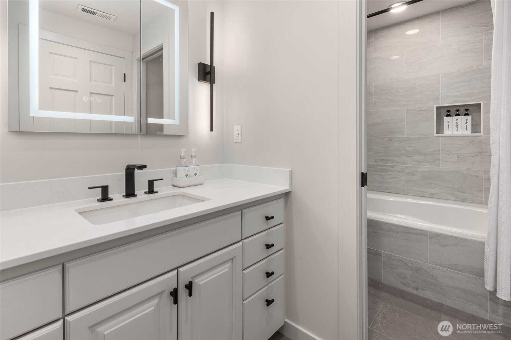 12 Columbia Key , Bellevue, WA 98006
