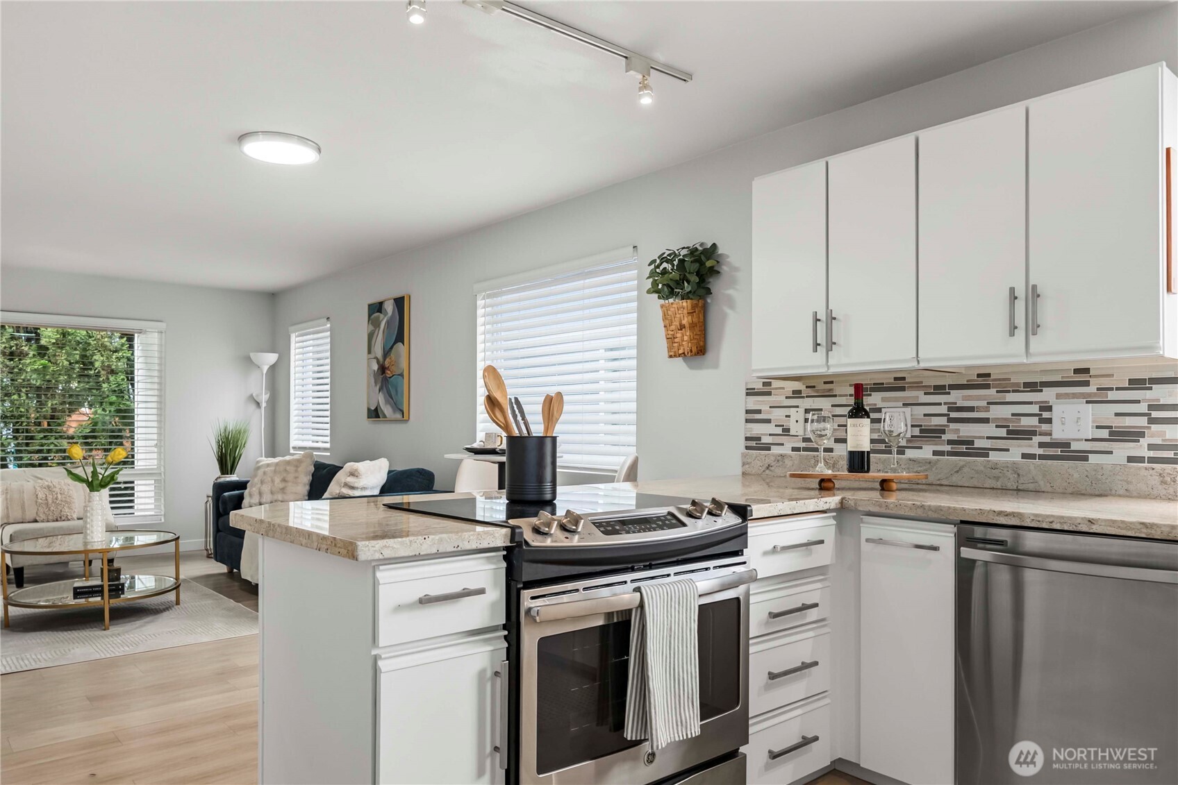 1101 37th Street SE #301, Auburn, WA 98002