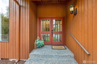 8909 55th Place W, Mukilteo, WA 98275 - Photo 3