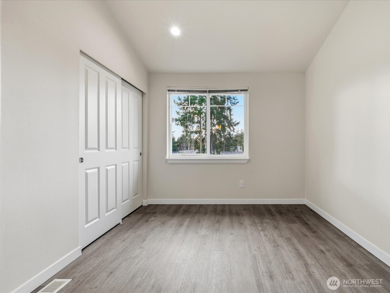 12701 SE 41st Place #316, Bellevue, WA 98006