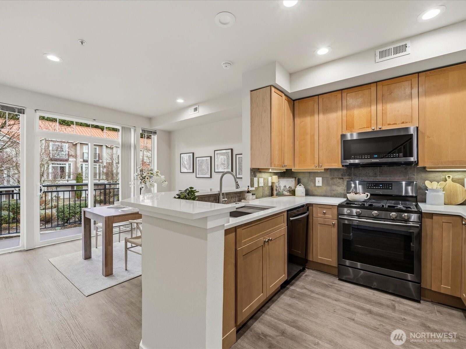 12701 SE 41st Place #316, Bellevue, WA 98006
