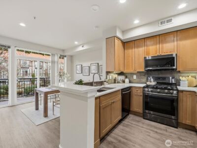 12701 SE 41st Place #316, Bellevue, WA 98006 - Photo 10