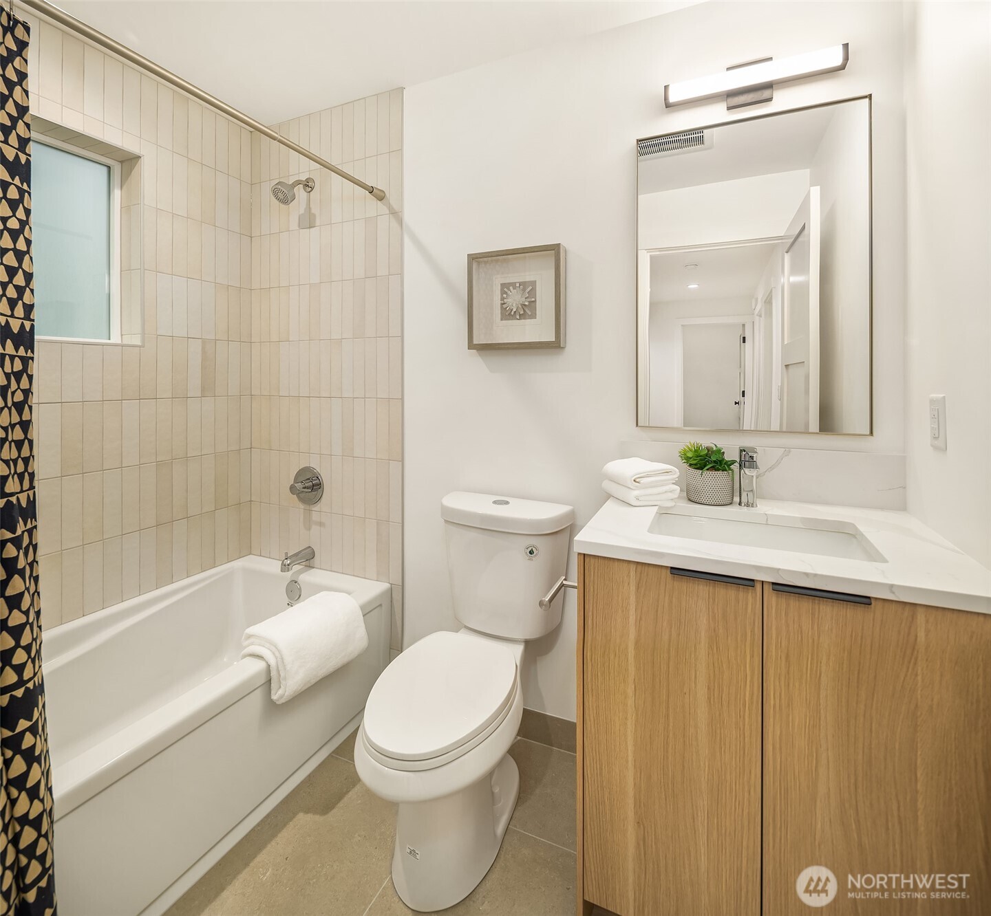 533 N 70th Street , Seattle, WA 98103
