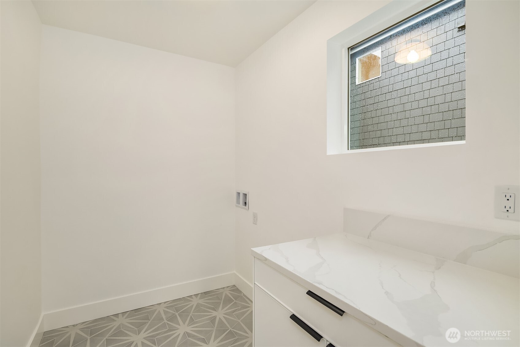 533 N 70th Street , Seattle, WA 98103