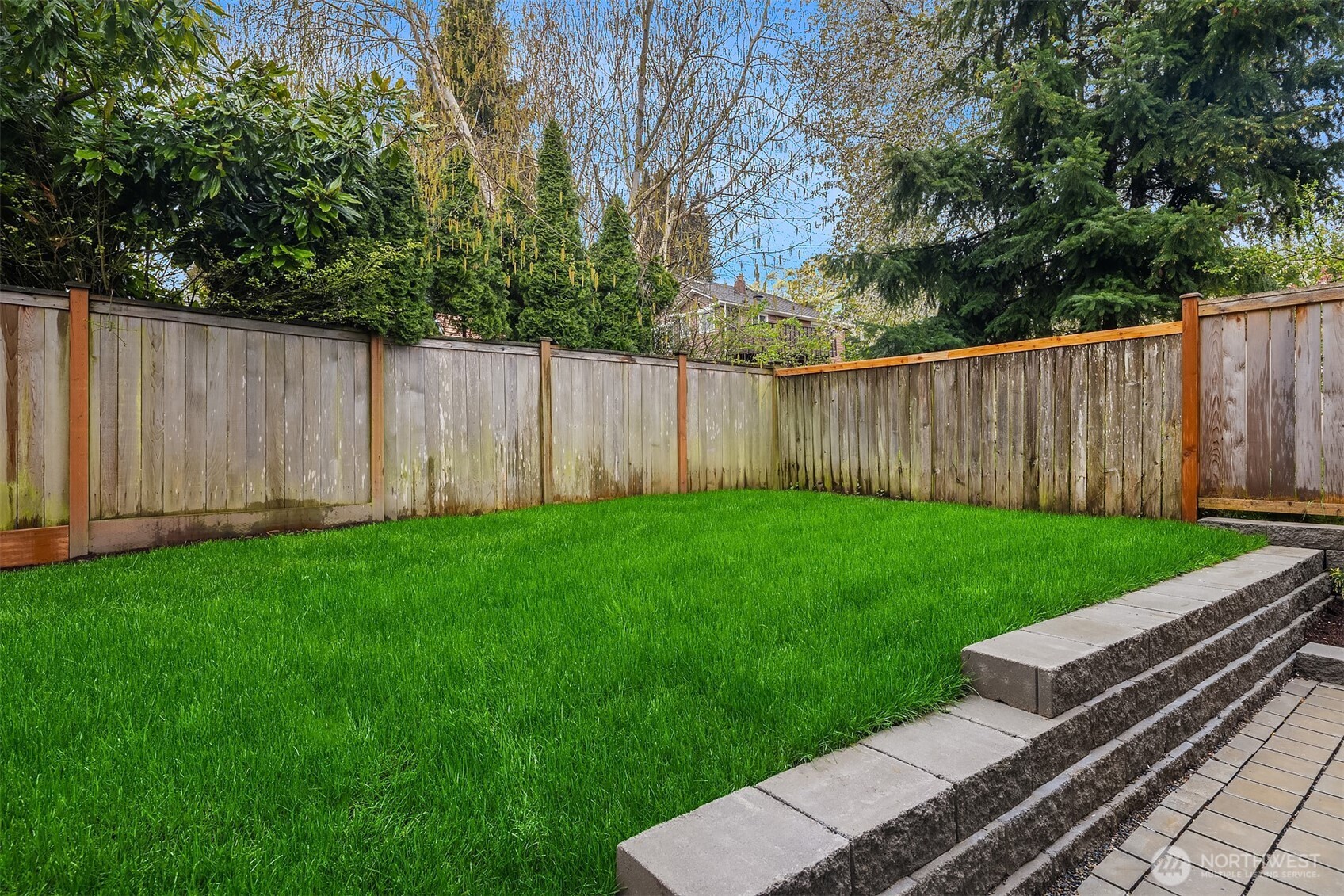 533 N 70th Street , Seattle, WA 98103