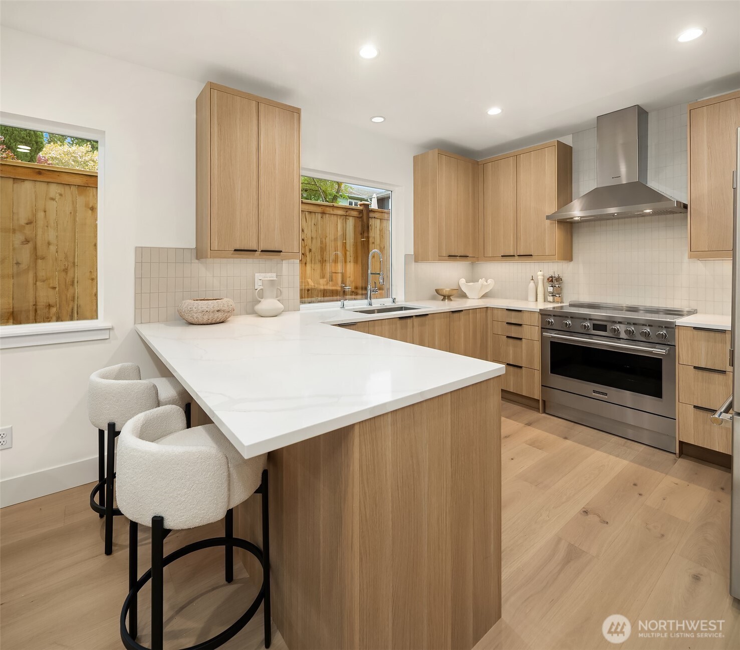 533 N 70th Street , Seattle, WA 98103