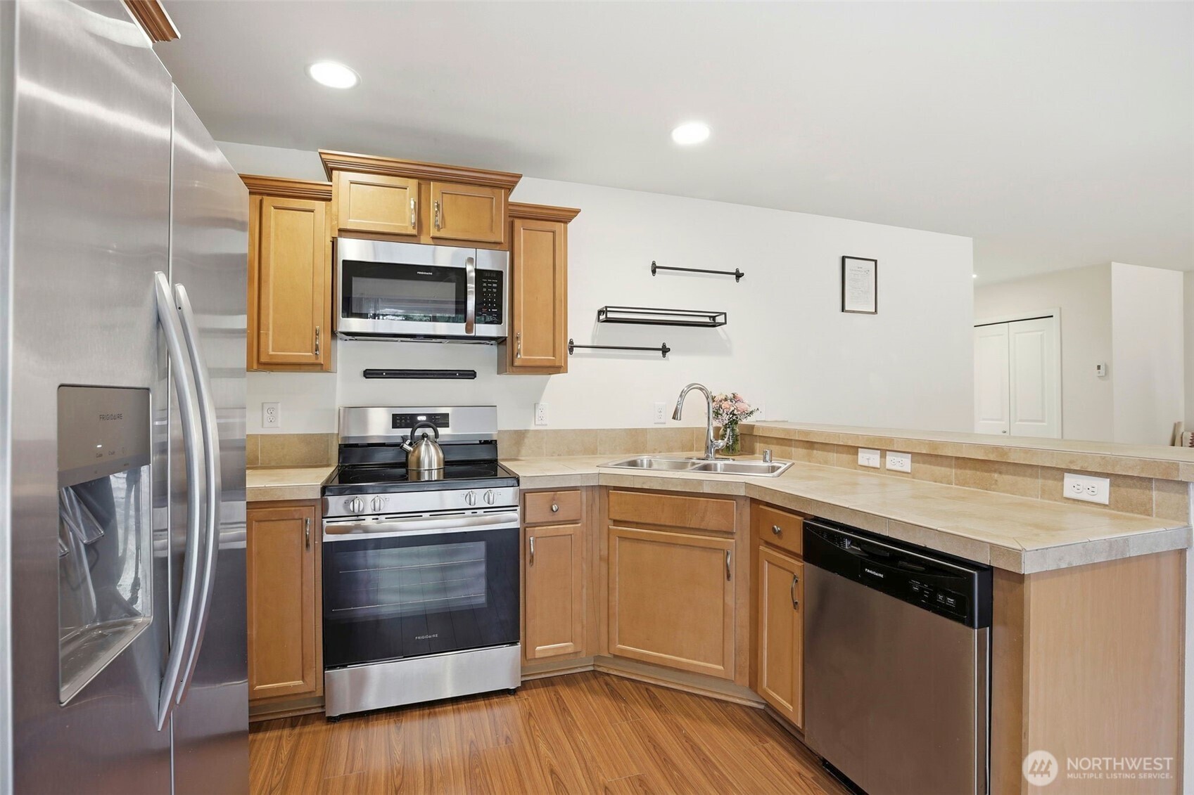 3662 London Loop NE, Lacey, WA 98516-6401