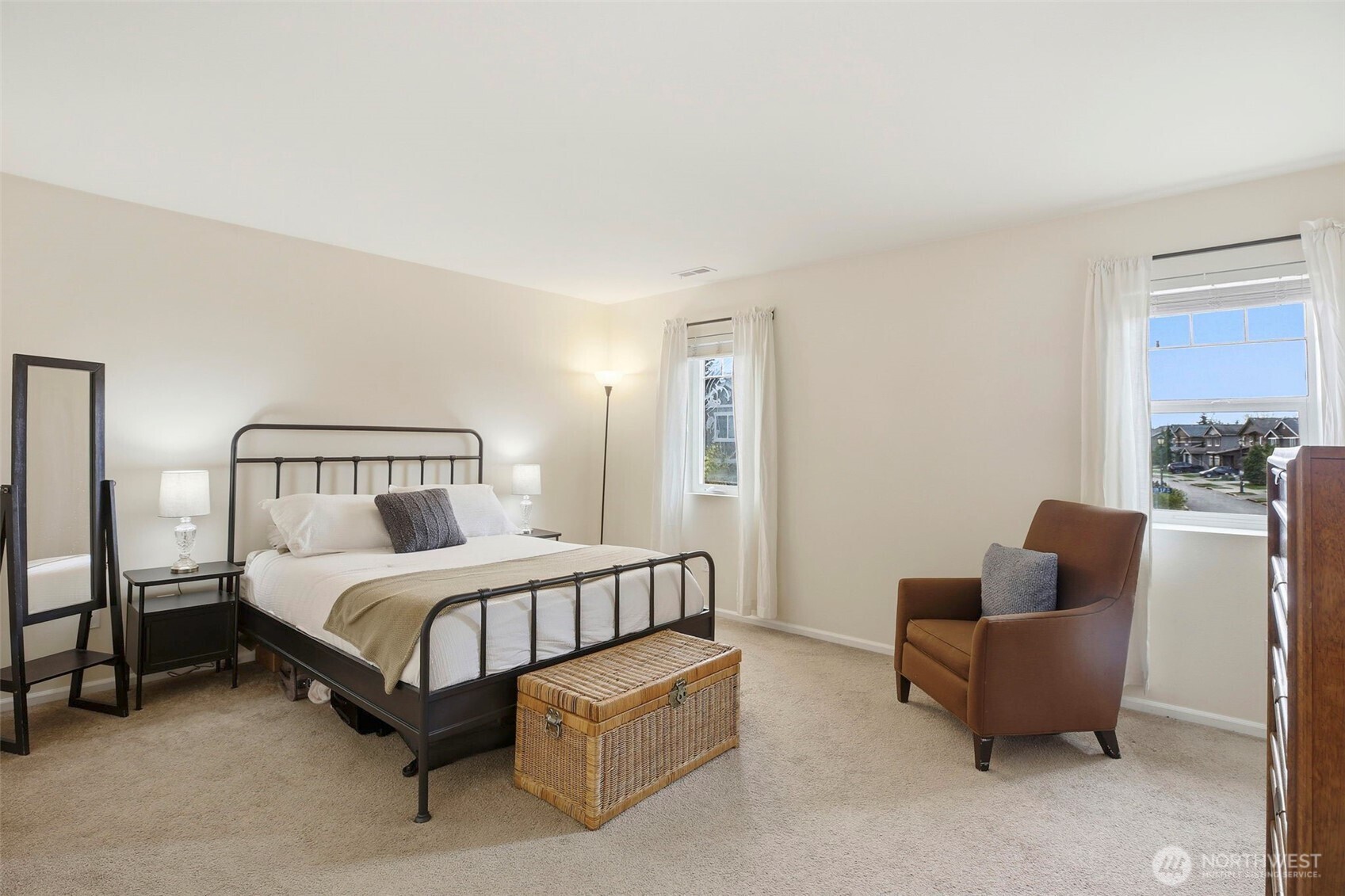 3662 London Loop NE, Lacey, WA 98516-6401