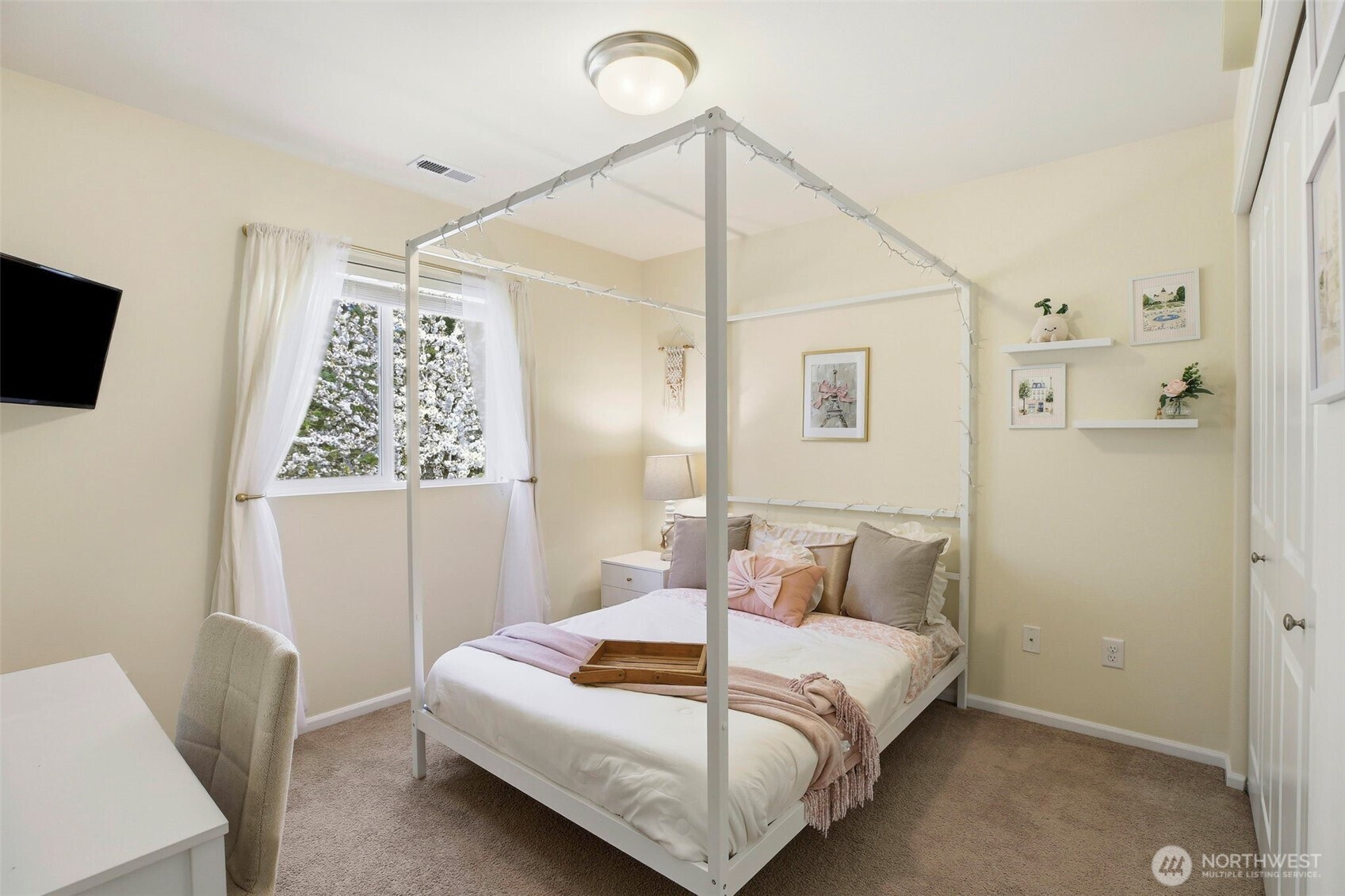 3662 London Loop NE, Lacey, WA 98516-6401