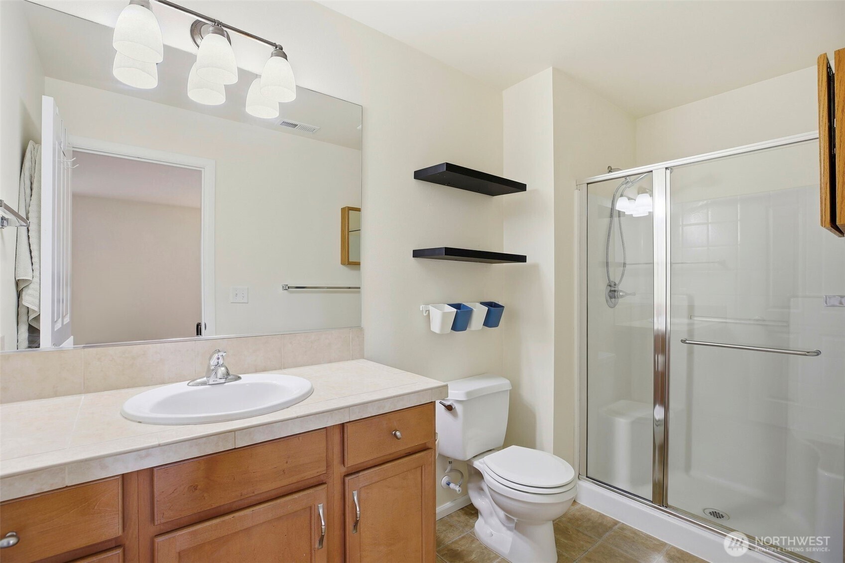 3662 London Loop NE, Lacey, WA 98516-6401