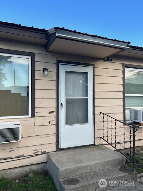 705 N 1st Street , Yakima, WA 98901