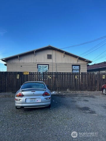 705 N 1st Street , Yakima, WA 98901