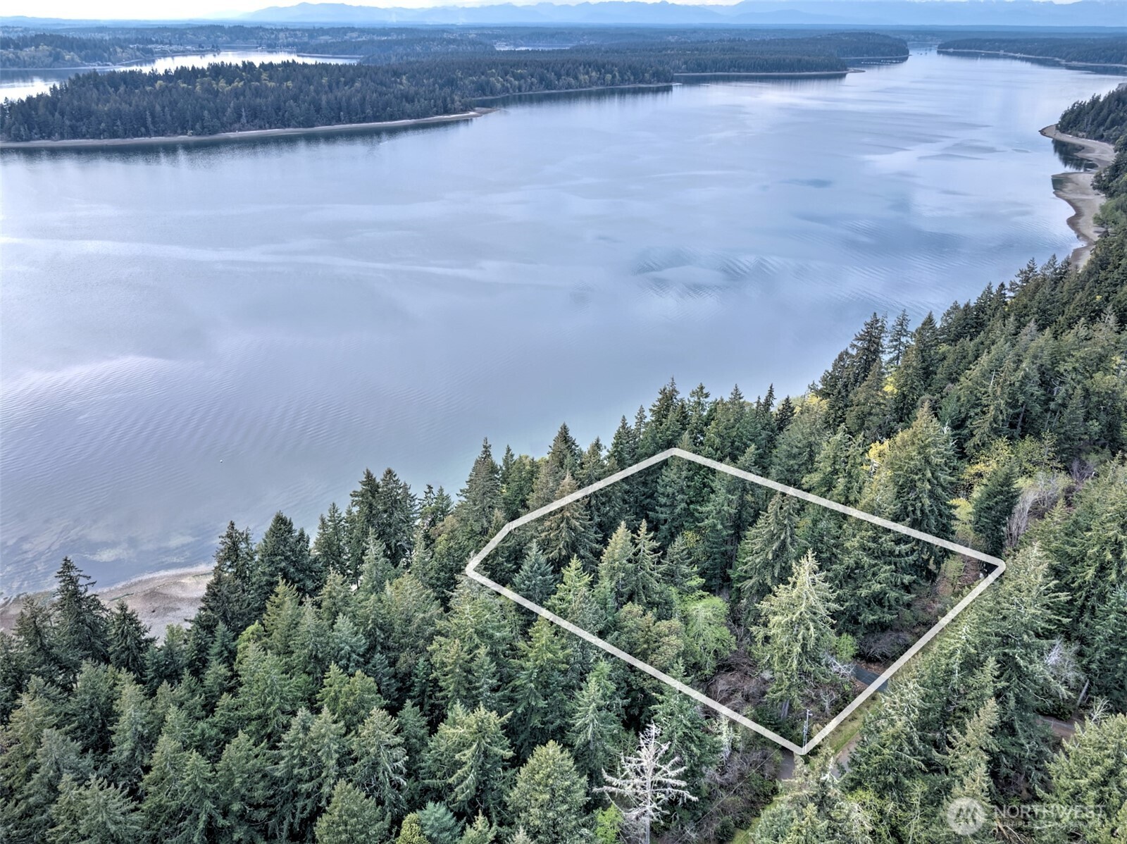 101 E Peale Drive , Shelton, WA 98584