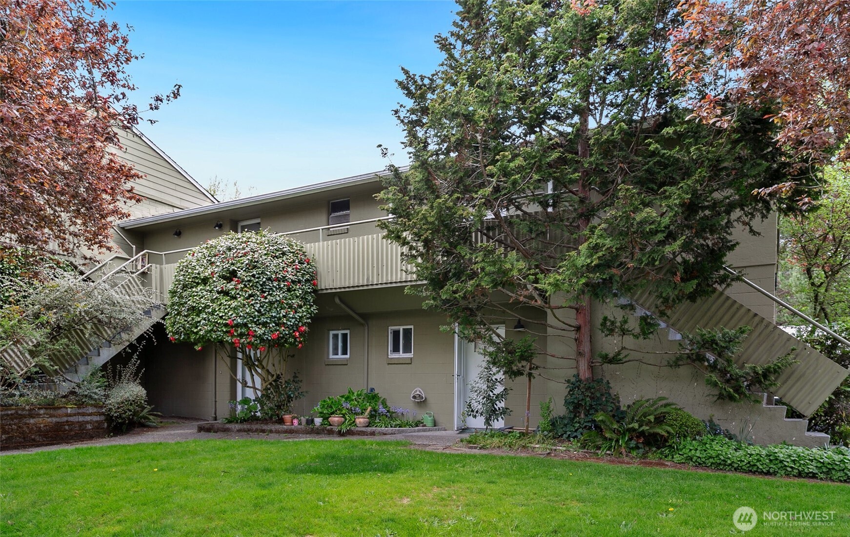 4806 Terrace Drive NE #4806, Seattle, WA 98105-3924