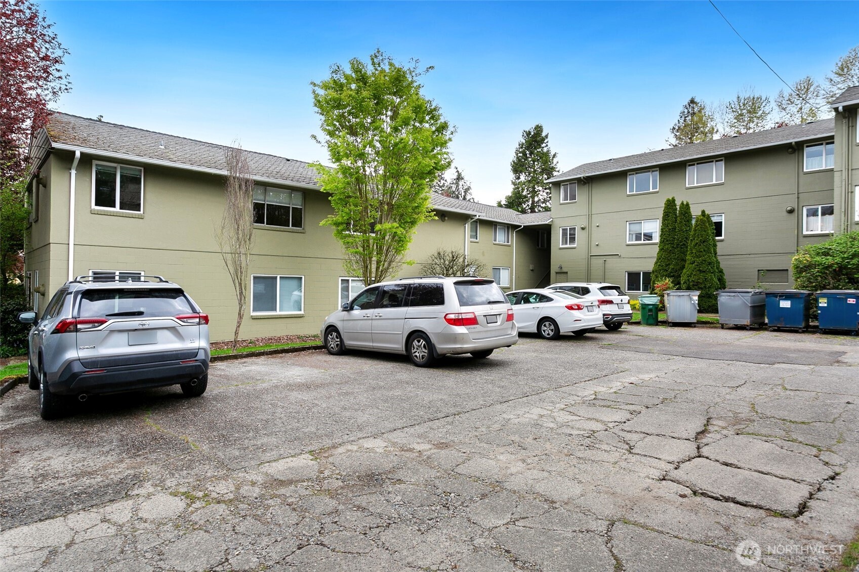 4806 Terrace Drive NE #4806, Seattle, WA 98105-3924