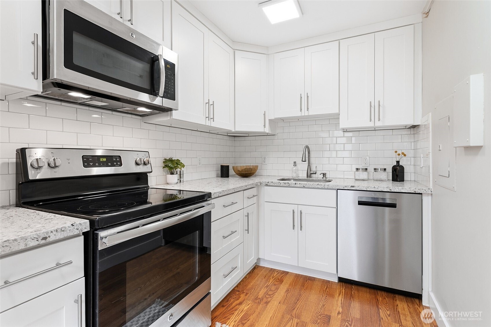 4806 Terrace Drive NE #4806, Seattle, WA 98105-3924