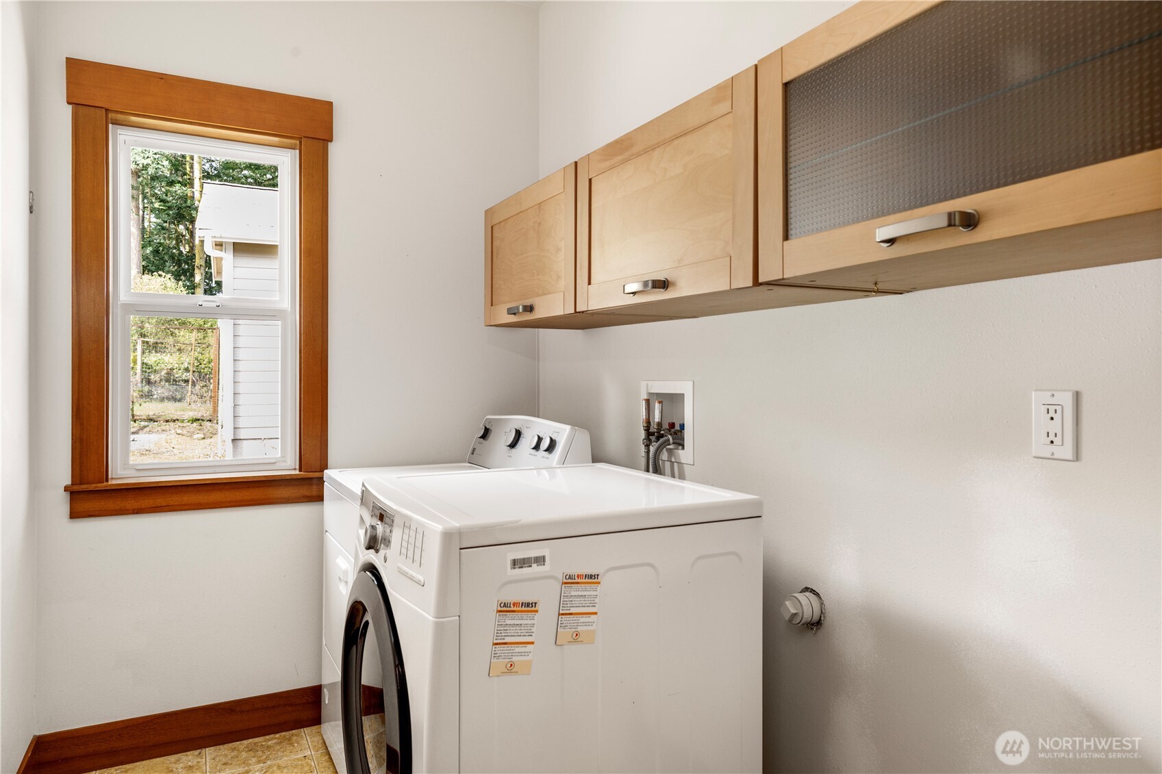 1202 NE Burnham Place , Coupeville, WA 98239